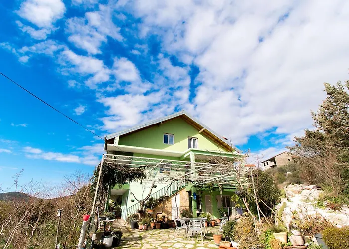 Apartment Mirkovic Marina
